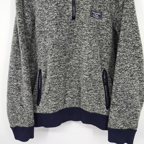 Abercrombie & Fitch Mens‎ 1/4 Zip Pullover Size L Gray Navy Fleece Pockets Warm - Picture 3 of 9